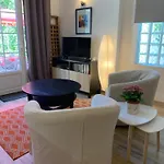 Indépendant, Front De Et à 200m Antibes