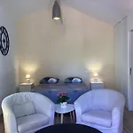 Indépendant, Front De Et à 200m Casa de Férias *
