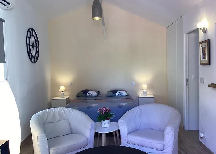 Independant, Front De Et A 200m Holiday home *