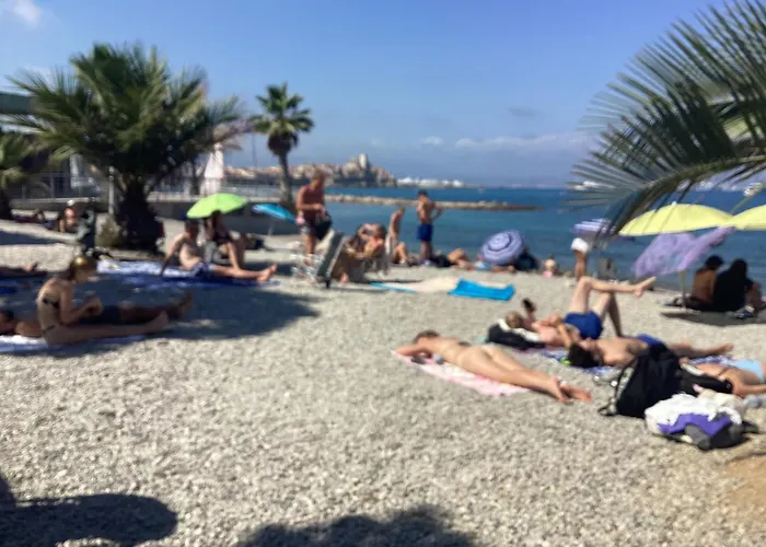 Independant, Front De Et A 200m Antibes