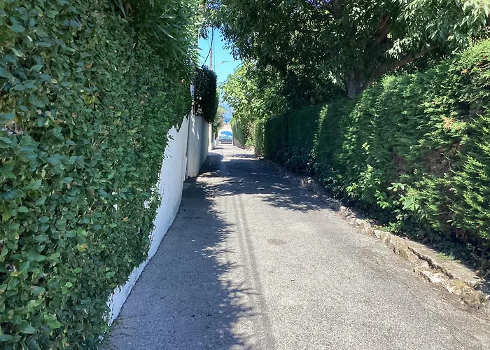 Holiday home Independant, Front De Et A 200m Antibes